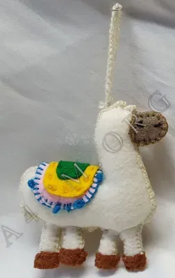 Lama Andina en Tissu Suspendu — Thumbnail 2