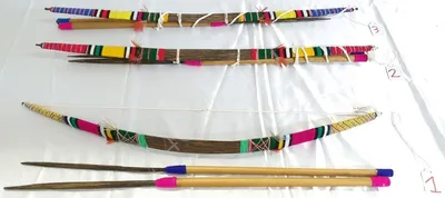 Petit Arc et Flèches Décoratifs Shipibo