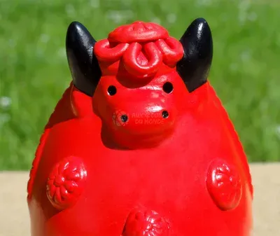 Taureau Décoration Rouge en Céramique — Vorschaubild 2